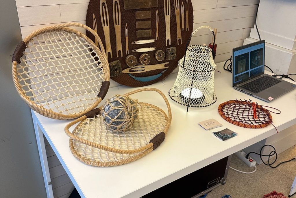 Algunas de las maravillosas creaciones de las Redeiras Atalaia en A Guarda.